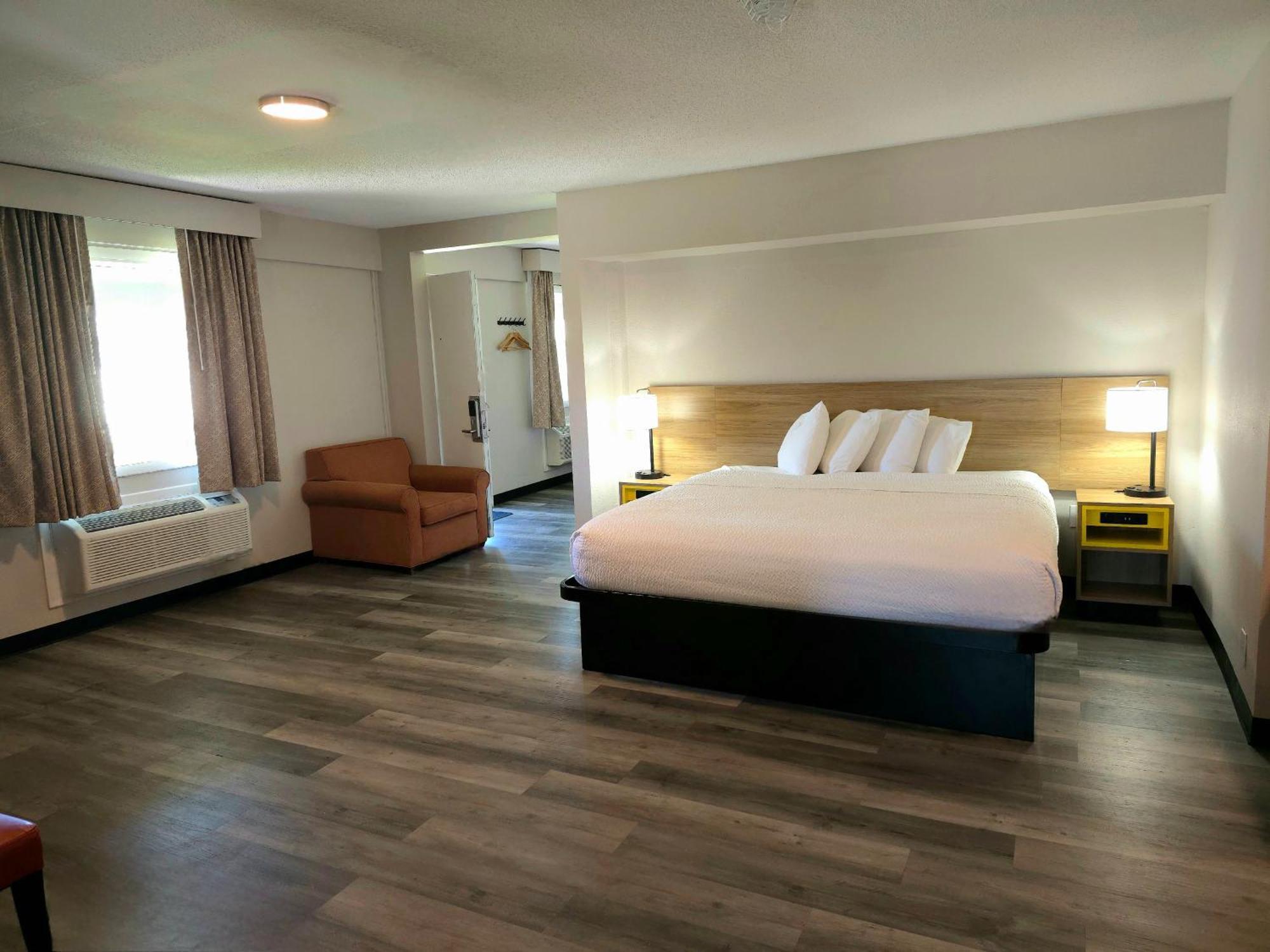 Days Inn And Suites By Wyndham Port Huron Exterior foto